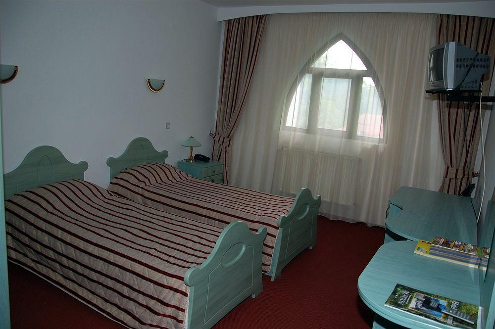 Marion Hotel Târgu-Mureş Esterno foto